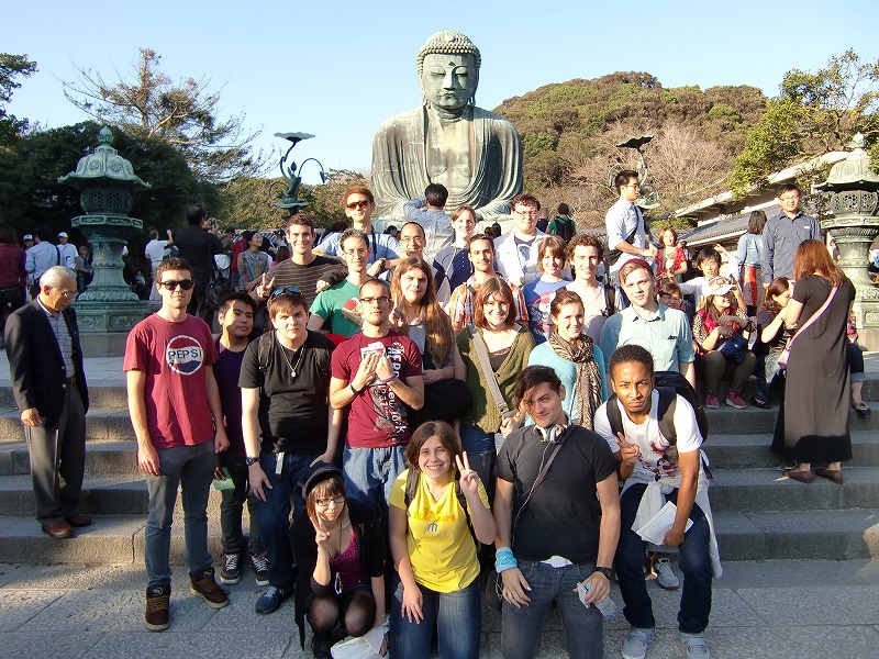 KCP students posing in front of the iconic Great Buddha