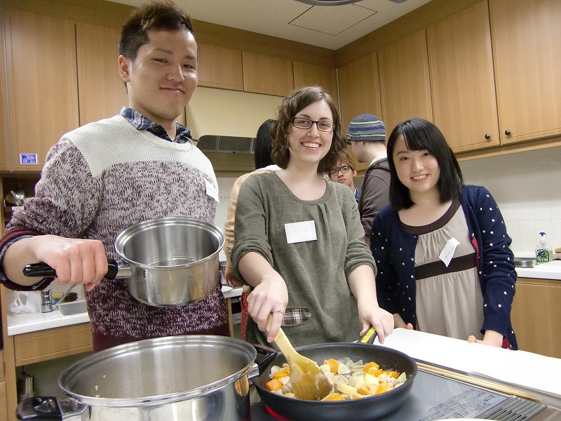 KCP students cooking Japanese curry.